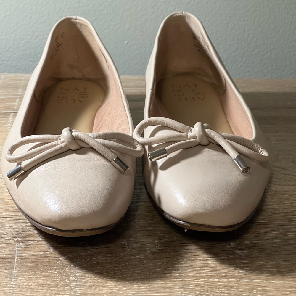 Cream Naturalizer size 8.Wear once and in good condition.